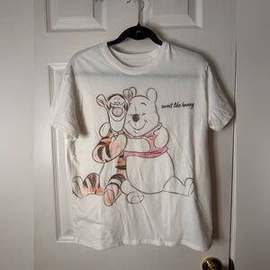 Disney Winnie the Pooh White Women's T-Shirt Sweet Like Hunny Adult Size S